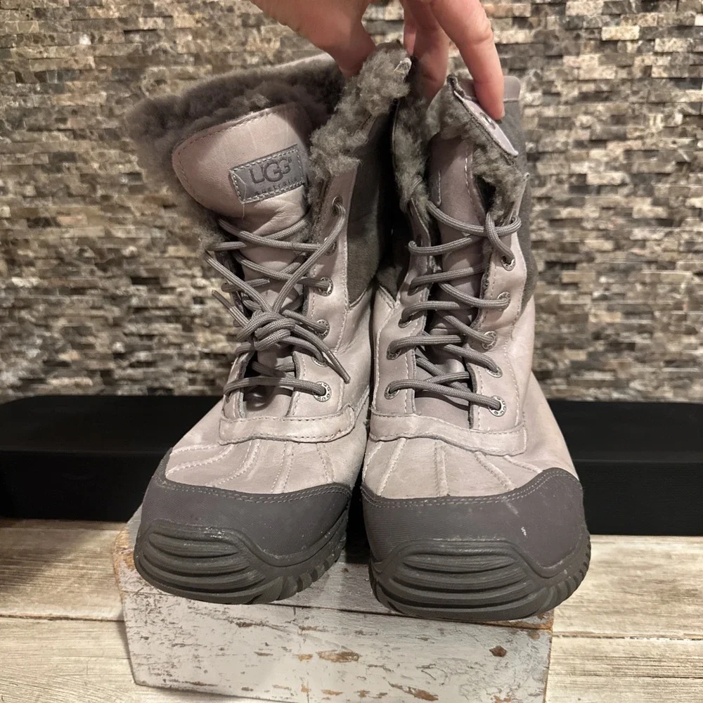 UGG beige gray